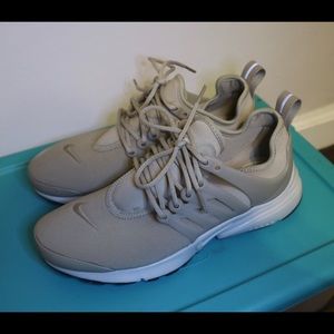 Women’s Nike presto